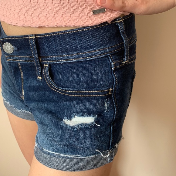 🧸2/$25🧸 Hollister Low Rise Short-Shorts - Picture 5 of 5